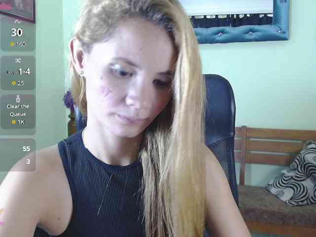 VictoriaJones- webcam