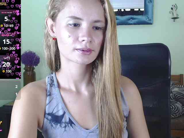 VictoriaJones- webcam