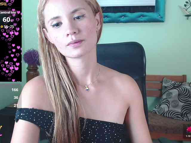 VictoriaJones- webcam