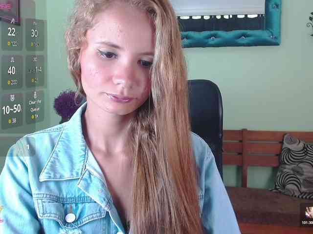 VictoriaJones- webcam