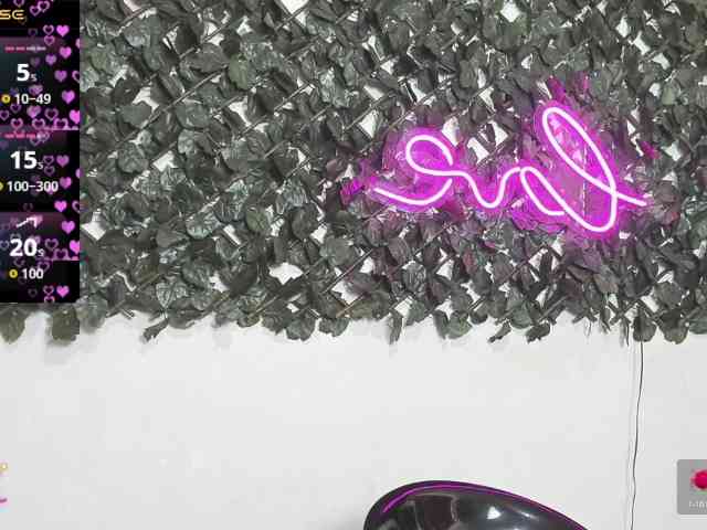VictoriaJones- VictoriaJones-