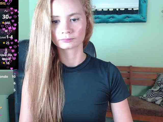 VictoriaJones- webcam
