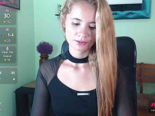 VictoriaJones- webcam