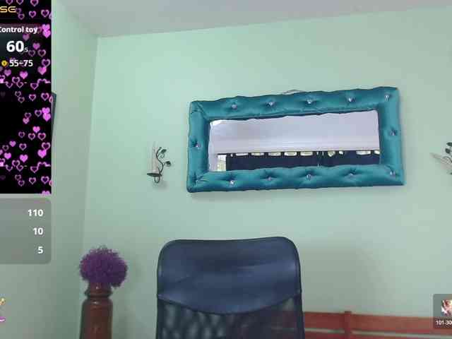 VictoriaJones- webcam