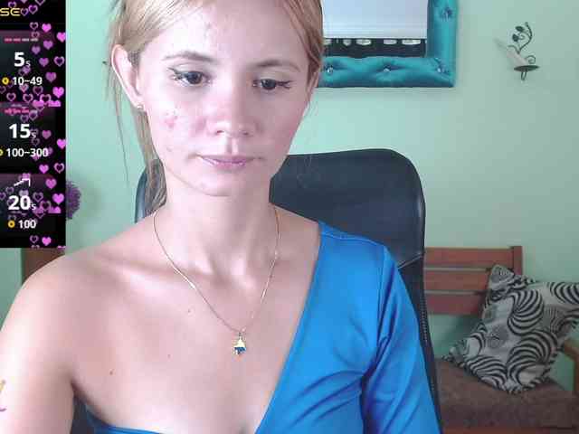 VictoriaJones- webcam