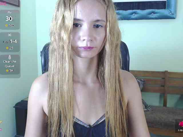 VictoriaJones- webcam