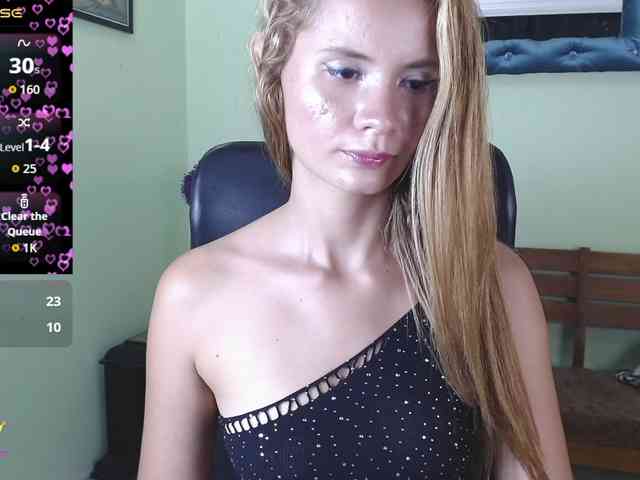 VictoriaJones- webcam