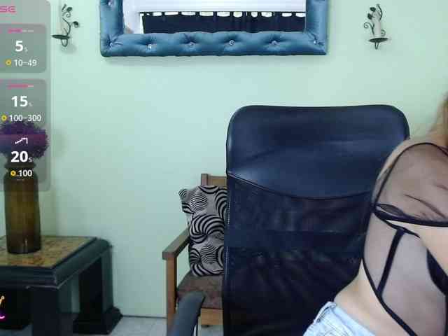 VictoriaJones-