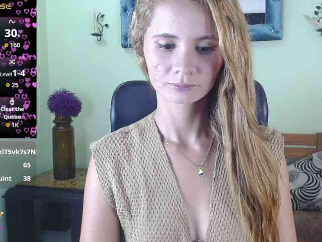 VictoriaJones- webcam