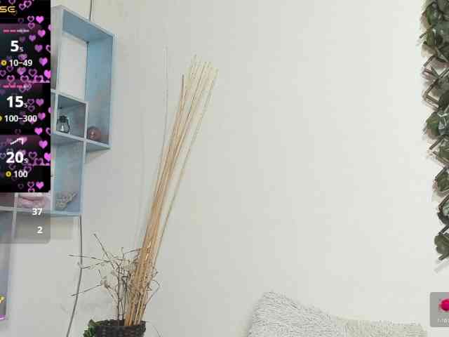 VictoriaJones- webcam