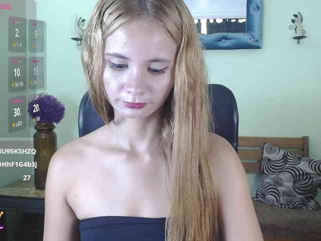 VictoriaJones- webcam