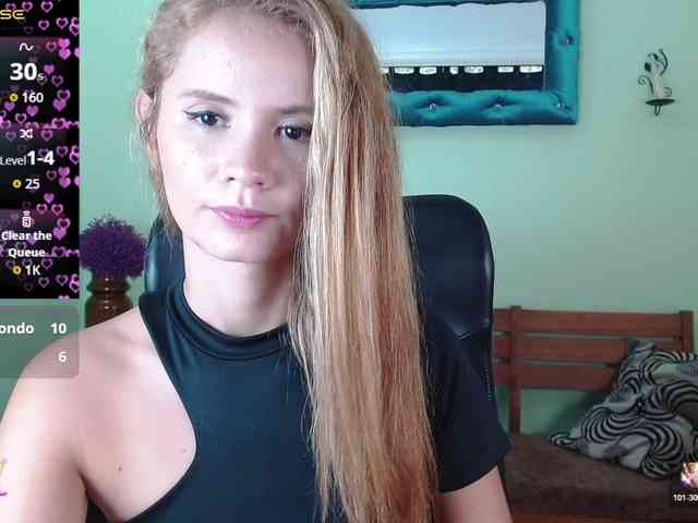 VictoriaJones- webcam