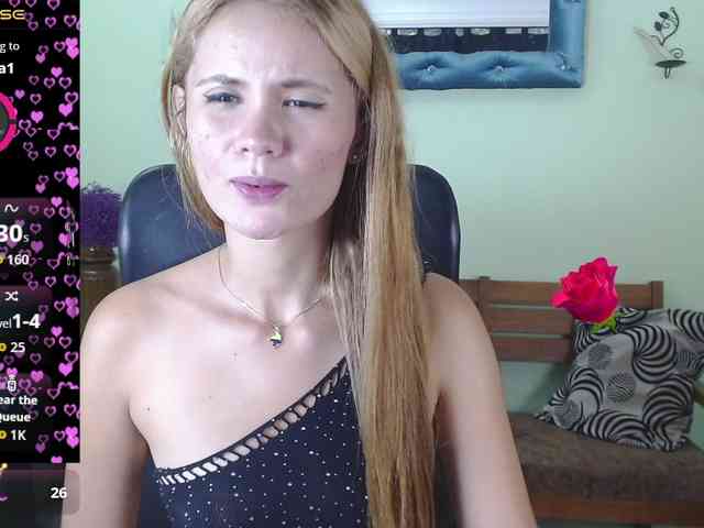 VictoriaJones- webcam