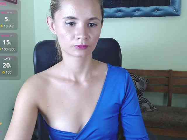 VictoriaJones- webcam