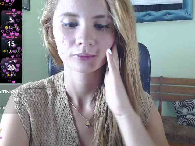 VictoriaJones- webcam