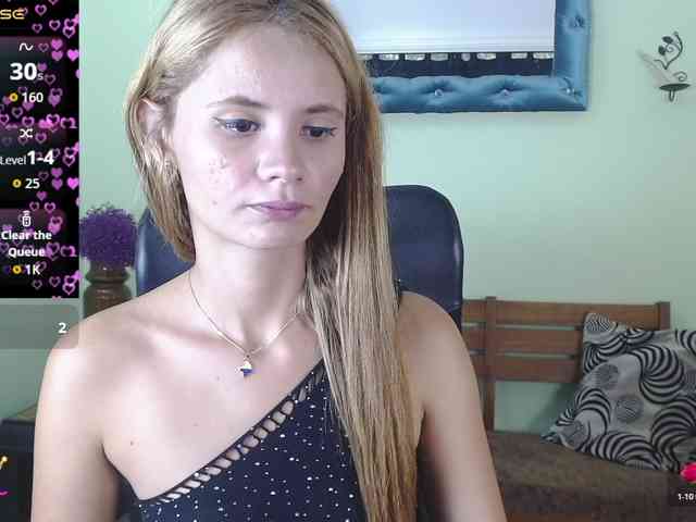 VictoriaJones- webcam