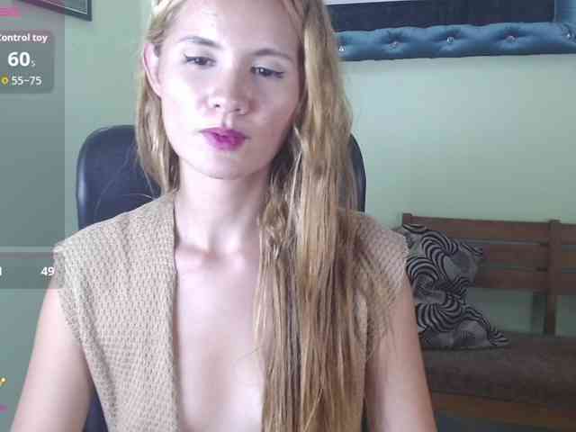 VictoriaJones- webcam