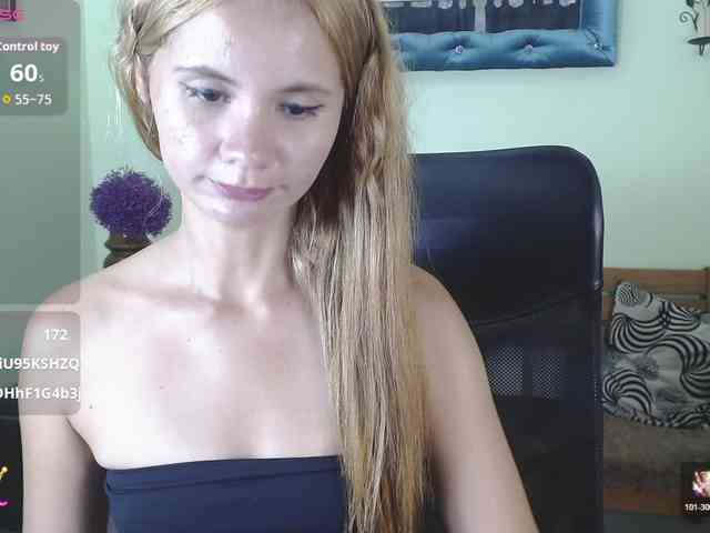 VictoriaJones- webcam