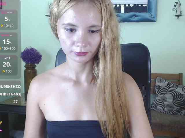 VictoriaJones- webcam