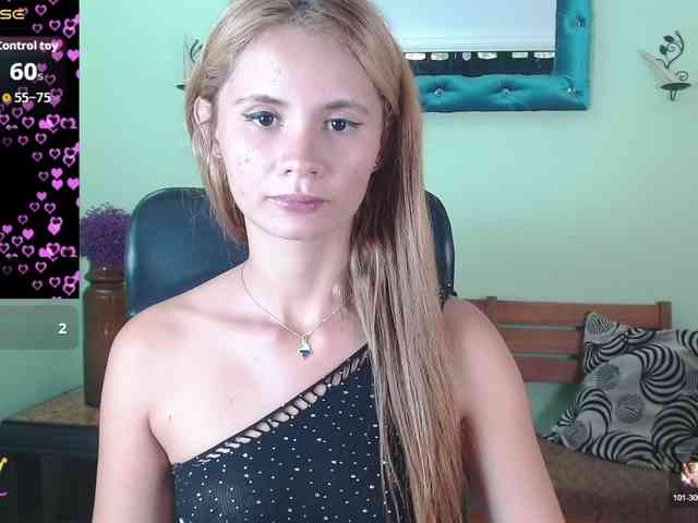 VictoriaJones- webcam