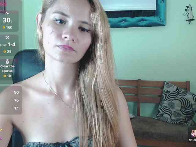 VictoriaJones- webcam