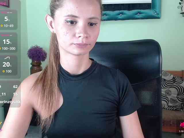 VictoriaJones- webcam