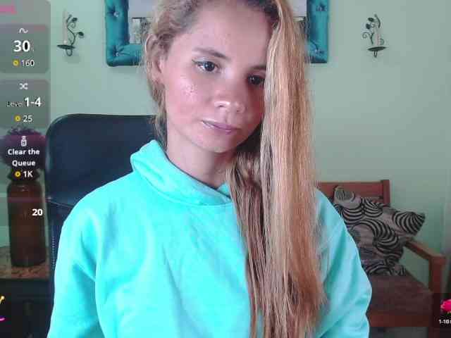 VictoriaJones- webcam