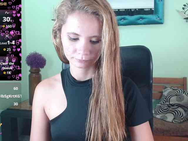 VictoriaJones- webcam