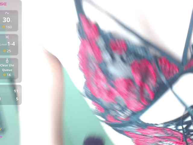 VictoriaJones- webcam
