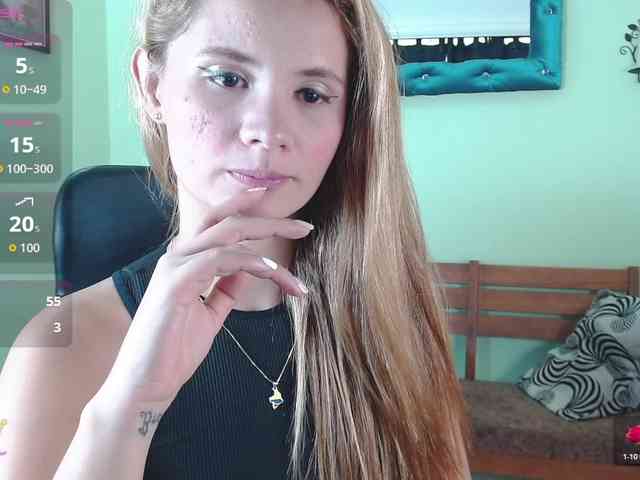 VictoriaJones- webcam