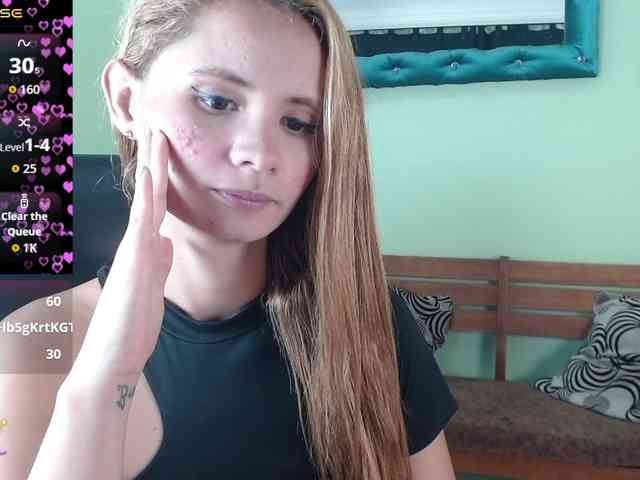 VictoriaJones- webcam