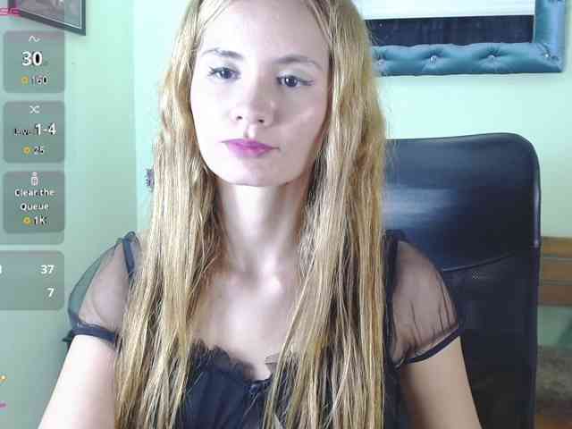 VictoriaJones- webcam