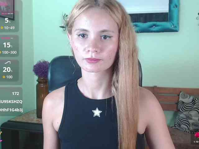 VictoriaJones- webcam