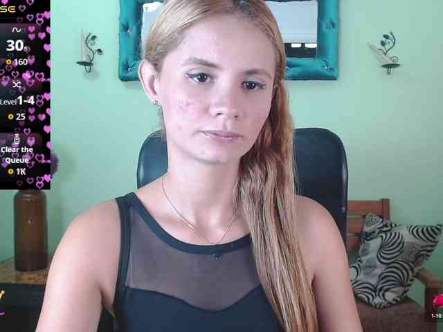 VictoriaJones- webcam