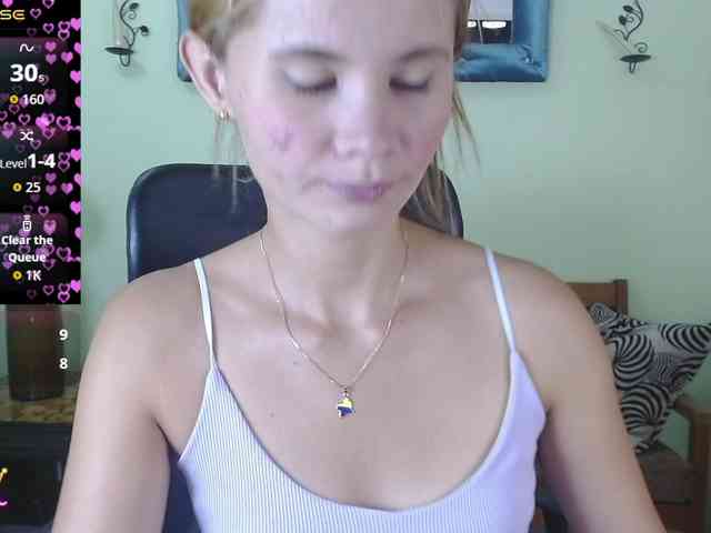 VictoriaJones- webcam