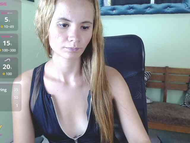 VictoriaJones- webcam