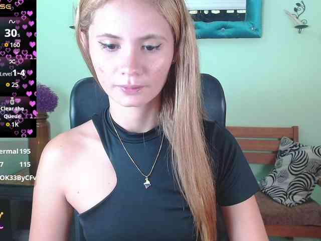 VictoriaJones- webcam
