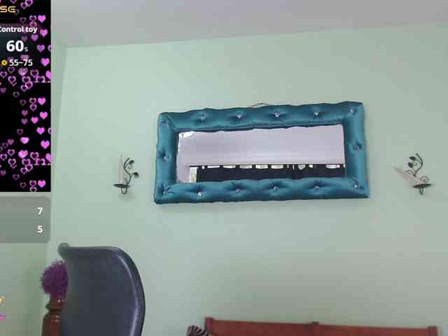 VictoriaJones- webcam