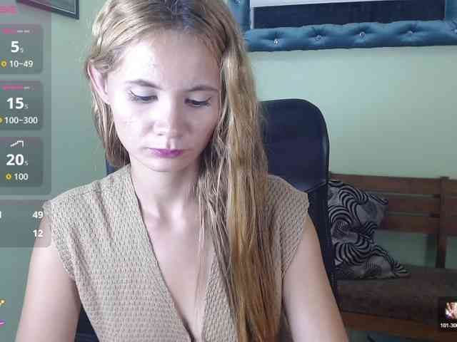 VictoriaJones- webcam