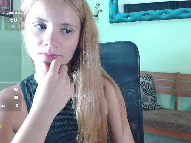 VictoriaJones- webcam