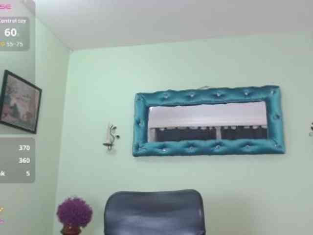 VictoriaJones- webcam