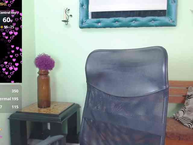VictoriaJones- webcam