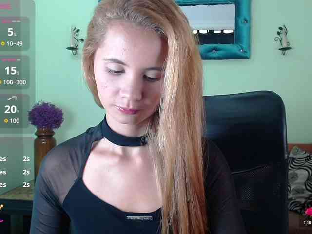 VictoriaJones- webcam