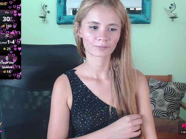 VictoriaJones- webcam