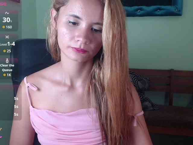 VictoriaJones- webcam