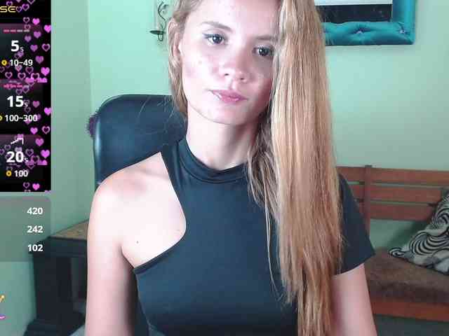 VictoriaJones- webcam