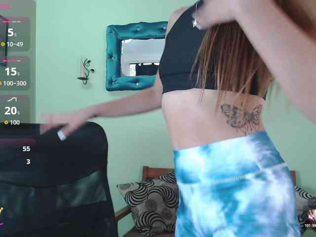 VictoriaJones- webcam