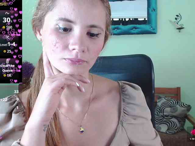 VictoriaJones- webcam