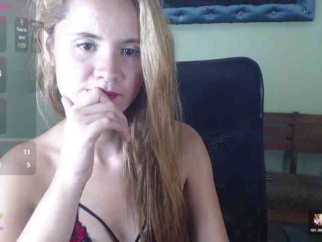 VictoriaJones- webcam