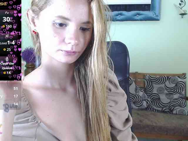 VictoriaJones- webcam